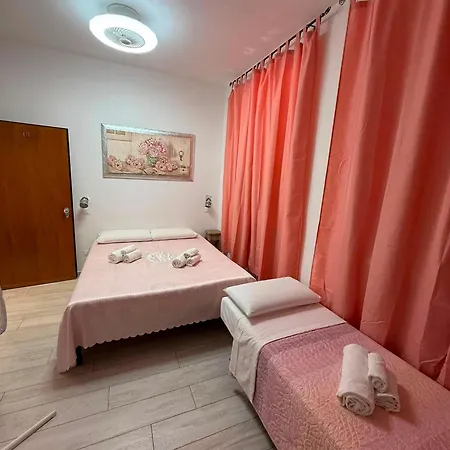 לינה וארוחת בוקר Santa Chiara לורטו